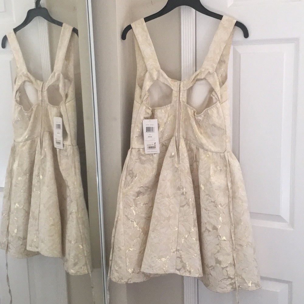 Dress - Picture 2 of 6